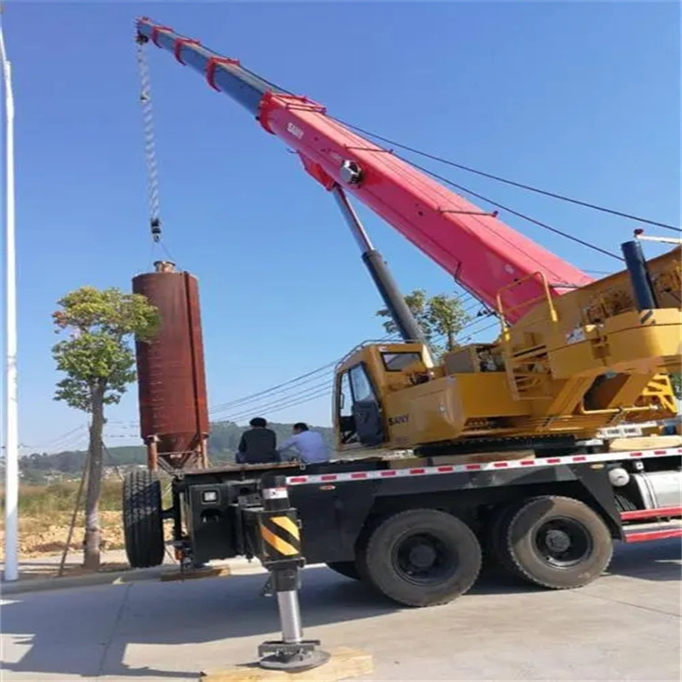 石首80吨吊车出租多少钱